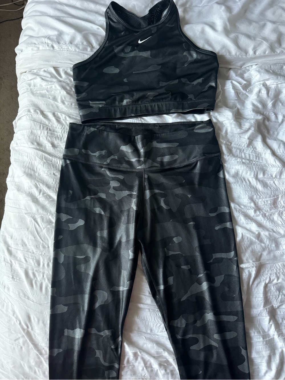 Nike Women's Black Camo High-Waist Leggings & Sports Bra Set